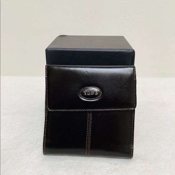 TODS VINTAGE BIFOLD BROWN LEATHER WOMEN WALLET EUC - Picture 1 of 7